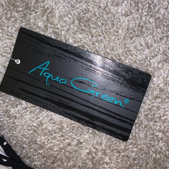 BRAND NWT Aqua Green Black & White Swim top sz M - Picture 7 of 15